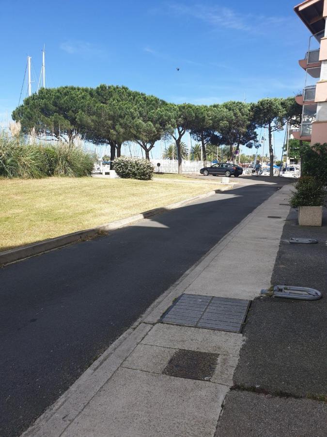 Magnifique T2 Au Calme Avec Une Superbe Vue Sur Le Port Canet-en-Roussillon Zewnętrze zdjęcie