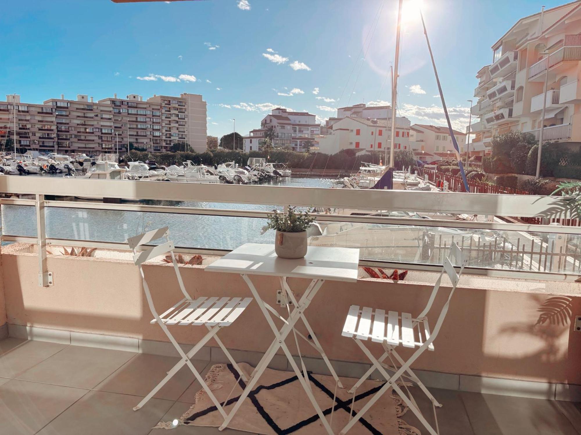 Magnifique T2 Au Calme Avec Une Superbe Vue Sur Le Port Canet-en-Roussillon Zewnętrze zdjęcie